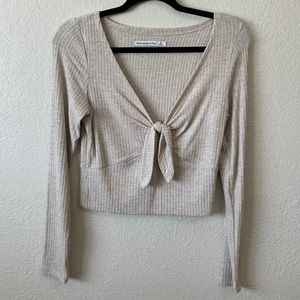 NWOT - Abercrombie & Fitch Long Sleeve Crop 🤍